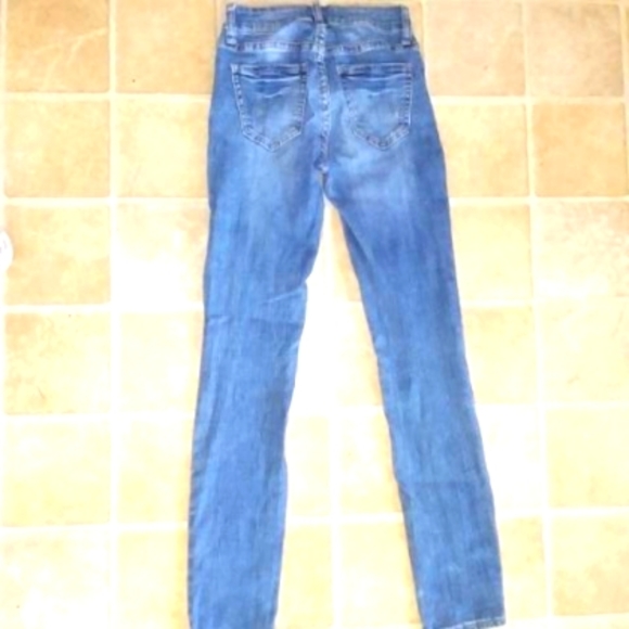 Jeans - Picture 2 of 3